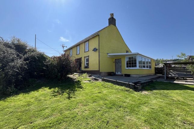Llanfynydd Road, Carmarthen, SA32 4 bed detached house for sale