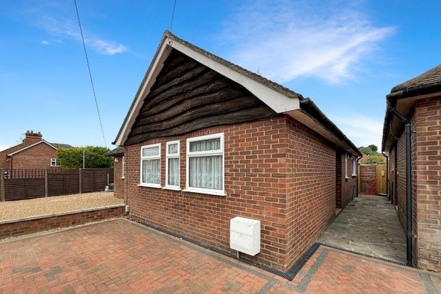 Periwinkle Lane, Dunstable LU6 2 bed semi