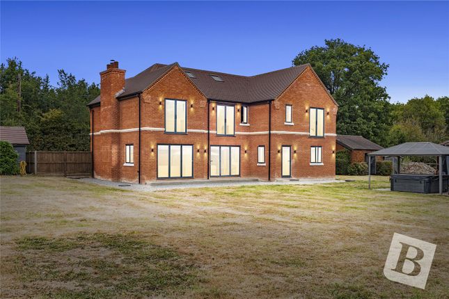 Priory Road, Bicknacre, Essex, CM3 5 bed detached house for sale