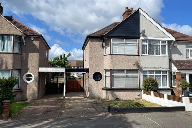 Cumberland Avenue, Welling, Kent, DA16 2 bed semi