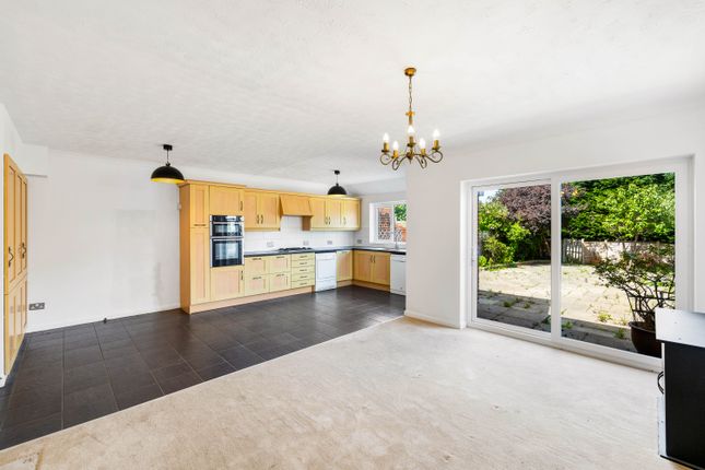 4 bedroom semi-detached bungalow for sale