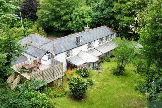 6 bedroom detached house for sale