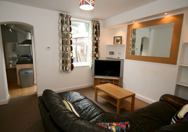 5 bed terraced house