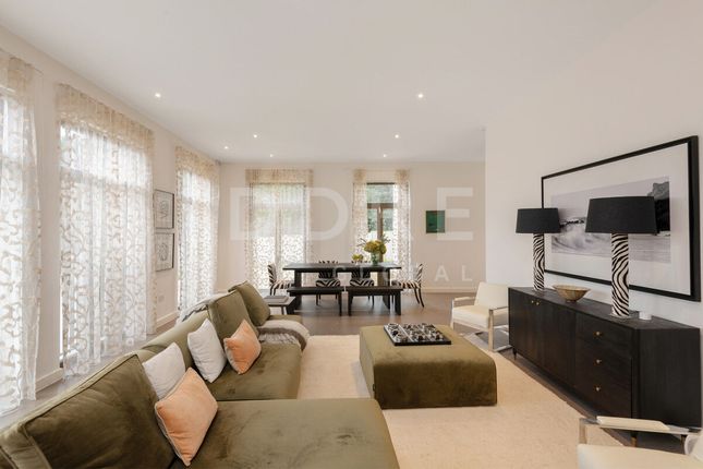 Somerset Road, London, SW19 8 bed detached house for sale