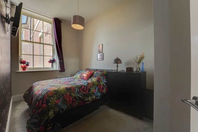 49 St. Georges Mansions, St Georges... 2 bed apartment for sale