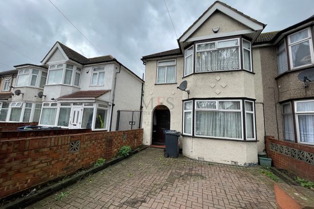 Lady Margaret Road, Southall, UB1 3 bed end of terrace house for sale