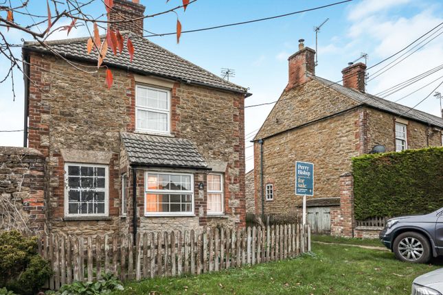 Lechlade Road, Faringdon... 2 bed semi