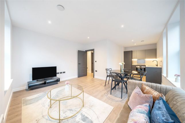 Abbots Way, Surrey KT16 1 bed flat for sale