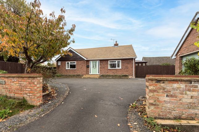 Fox Road, Huntingdon PE28 3 bed chalet for sale