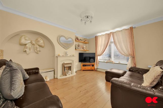 Connor Road, Dagenham RM9 3 bed terraced house for sale