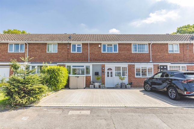 Birch Grove, Windsor 3 bed terraced house for sale