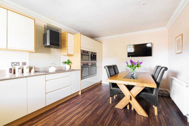 21 Bain Avenue, Elgin, IV30 6GB 3 bed semi