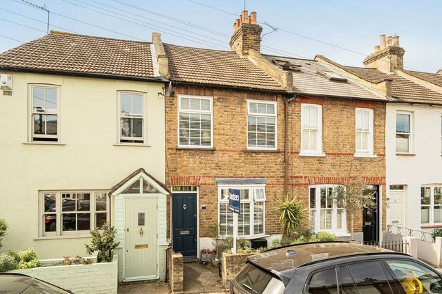 Mereway Road, Twickenham TW2 2 bed terraced house for sale