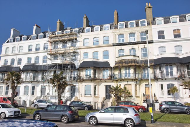 Marine Parade, Folkestone, CT20 2 bed flat for sale