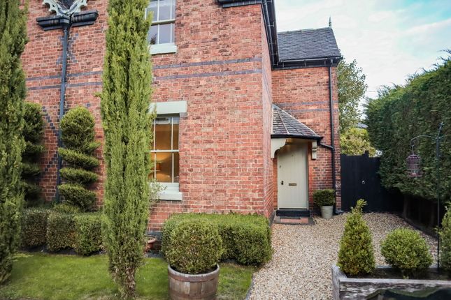 The Locks, Rugby CV21 3 bed semi