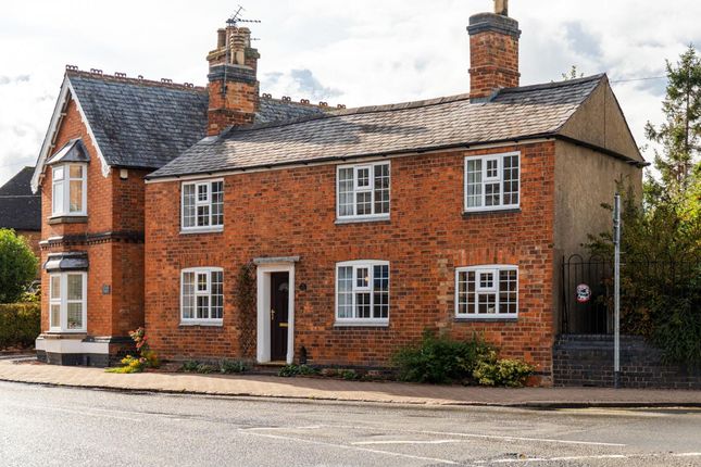 High Street, Kibworth Beauchamp, LE8 3 bed detached house for sale