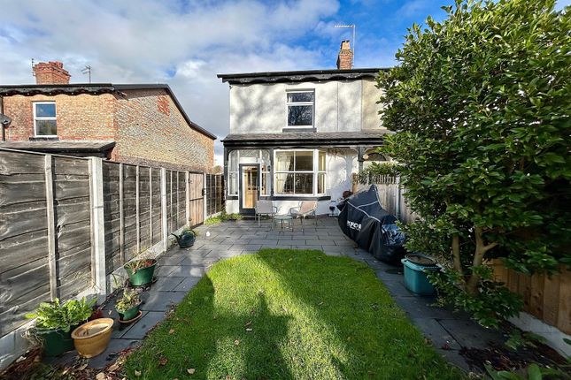 2 bedroom end of terrace house for sale