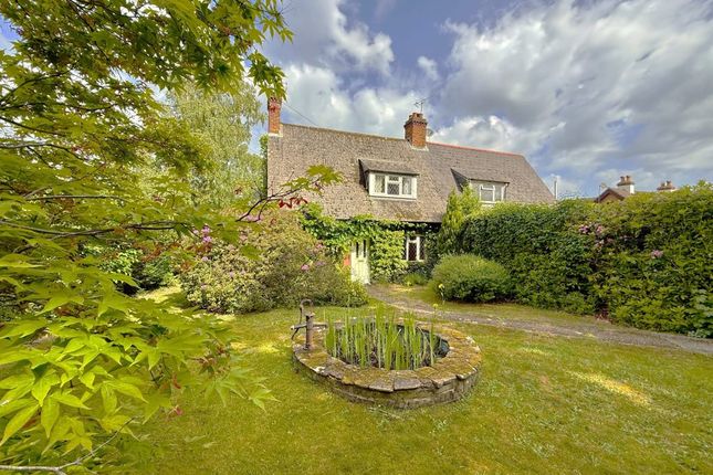 2 bedroom cottage for sale