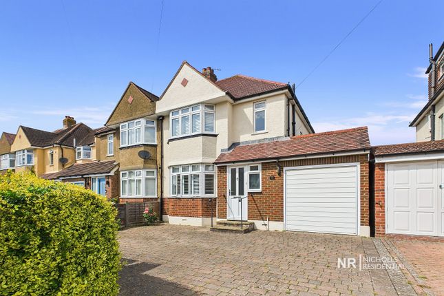 Selwood Road, Chessington, Surrey. KT9 3 bed semi
