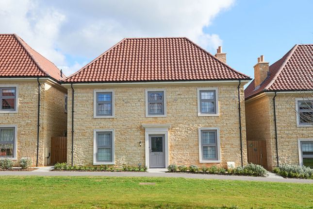 5 bed detached house