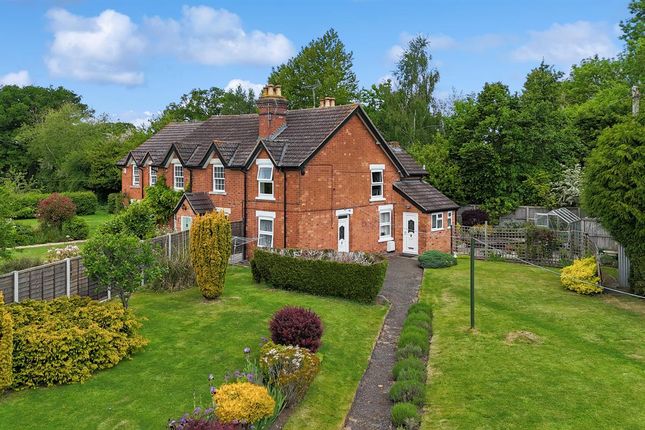 1 Lugg Mill Cottage, Old Church Road... 2 bed semi