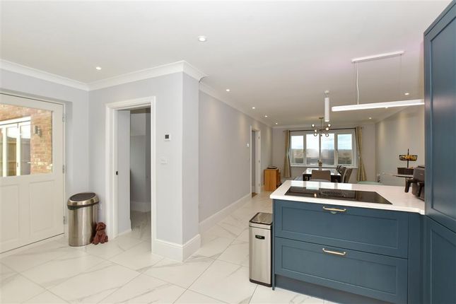 4 bed detached house