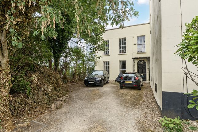 5 bedroom terraced house for sale