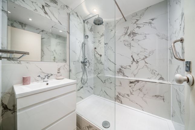 Nevill Court, Edith Terrace SW10 2 bed apartment for sale