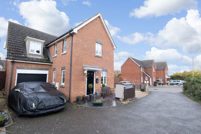 Thistle Drive, Whitstable, Kent, CT5 4 bed detached house for sale