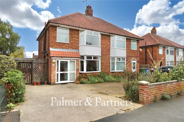 Pinecroft Road, Ipswich, Suffolk, IP1 3 bed semi