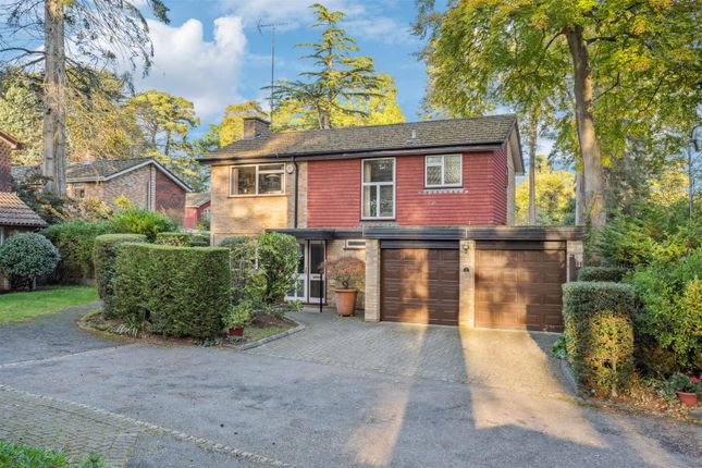 Redwood Glade, Leighton Buzzard... 4 bed detached house for sale