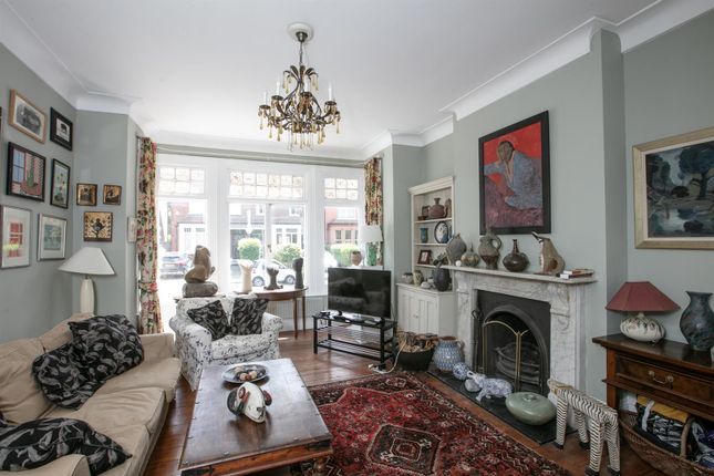 5 bedroom semi-detached house for sale