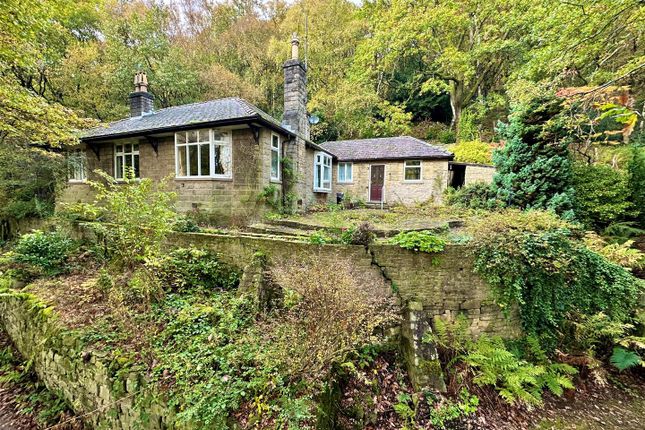 Kinder Road, High Peak SK22 3 bed detached bungalow for sale