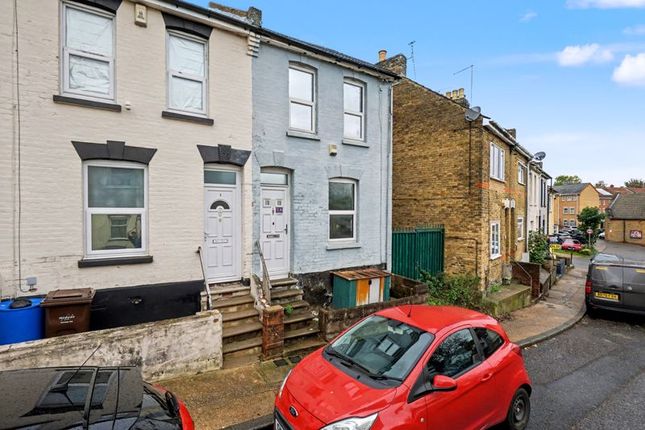 Portland Street, Chatham 3 bed end of terrace house for sale