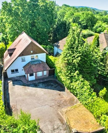 4 bed detached house
