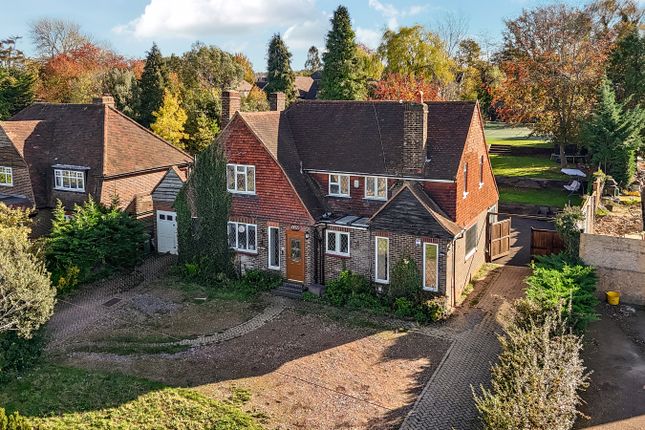 Ruden Way, Surrey KT17 3 bed detached house for sale
