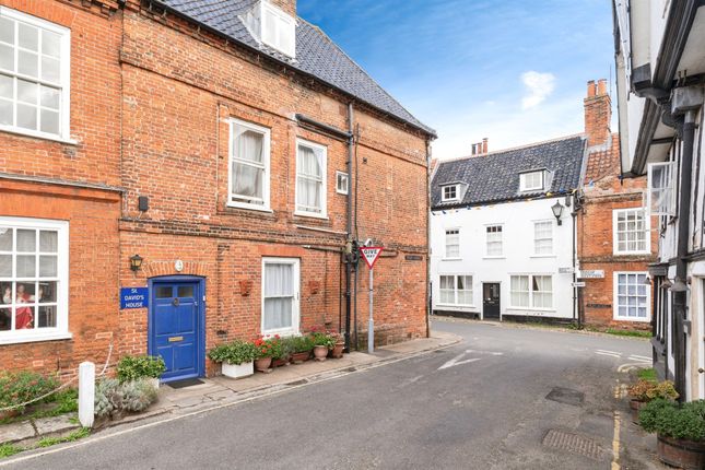 6 bedroom terraced house for sale
