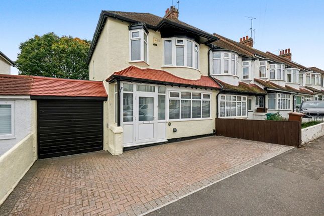 Castlemaine Avenue, Gillingham ME7 3 bed end of terrace house for sale