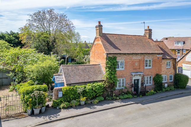 Church Road, Warwick CV35 3 bed detached house for sale
