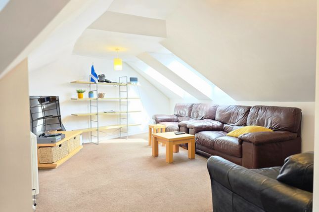 4 bedroom flat for sale