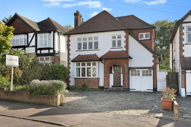 Tycehurst Hill, Essex IG10 3 bed detached house for sale