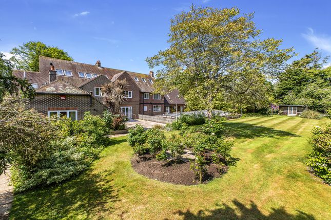 8 bedroom detached house for sale