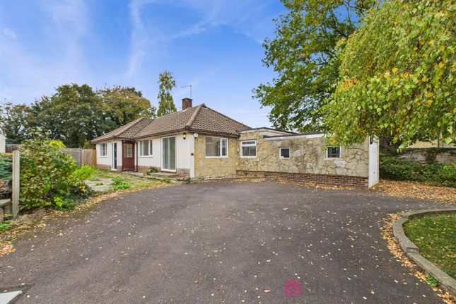 Old Road, Old Harlow CM17 3 bed detached bungalow for sale