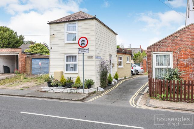 2 bedroom detached house for sale