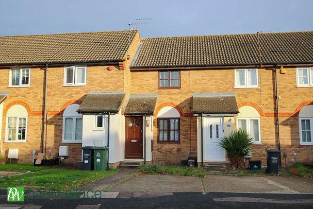 Hollybush Way, West Cheshunt 2 bed terraced house for sale