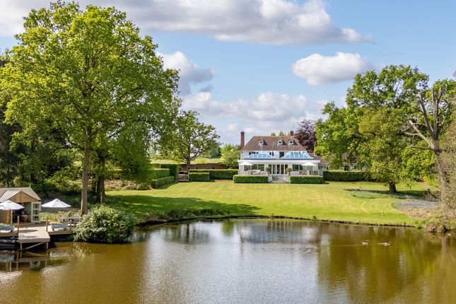 6 bed detached house