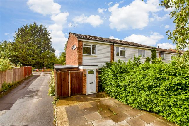 Tanyard Way, Horley, Surrey 2 bed end of terrace house for sale