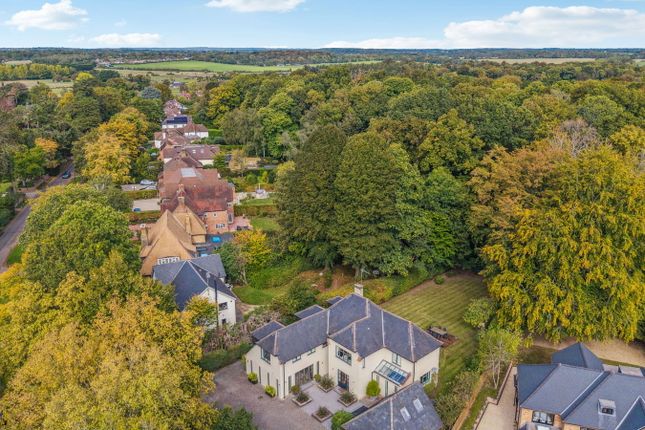 Chalfont Lane, Rickmansworth WD3 5 bed detached house for sale