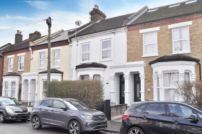 18 Glebe Road, Bromley BR1 1 bed maisonette for sale