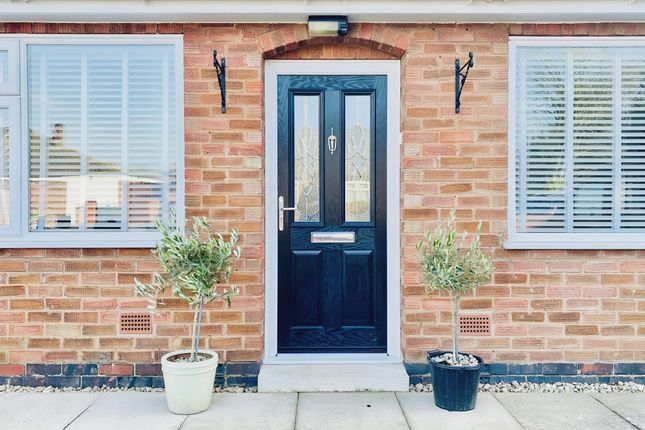 2 bedroom semi-detached bungalow for sale